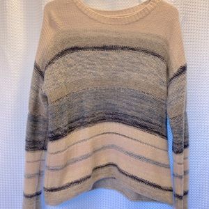 Very cute Rails blue, grey, and while sweater. In new condition. Worn 1 time.